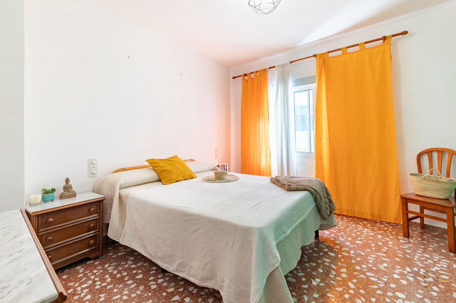 Adosado de 5 habitaciones en Benigánim en venta con garaje - 249.000 € (Ref: 9619545)