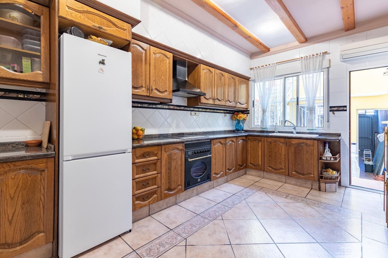 Adosado de 5 habitaciones en Benigánim en venta con garaje - 249.000 € (Ref: 9619545)