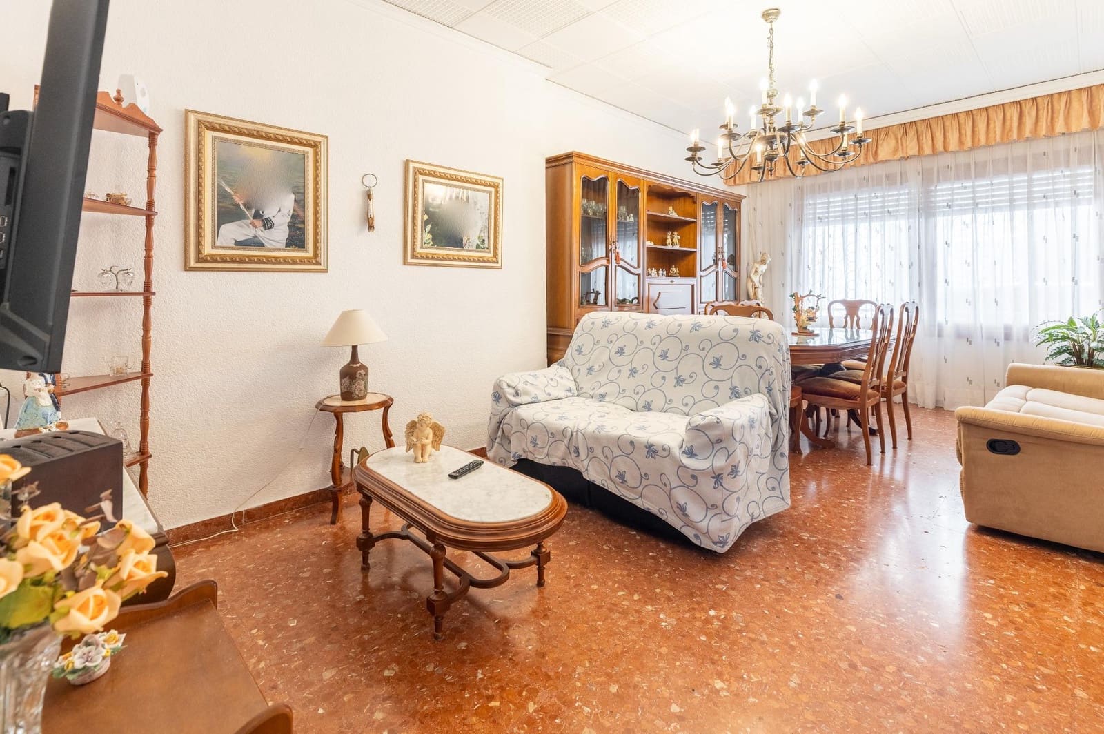 6 bedroom Townhouse for sale in Betera with garage - € 800,000 (Ref: 9619580)