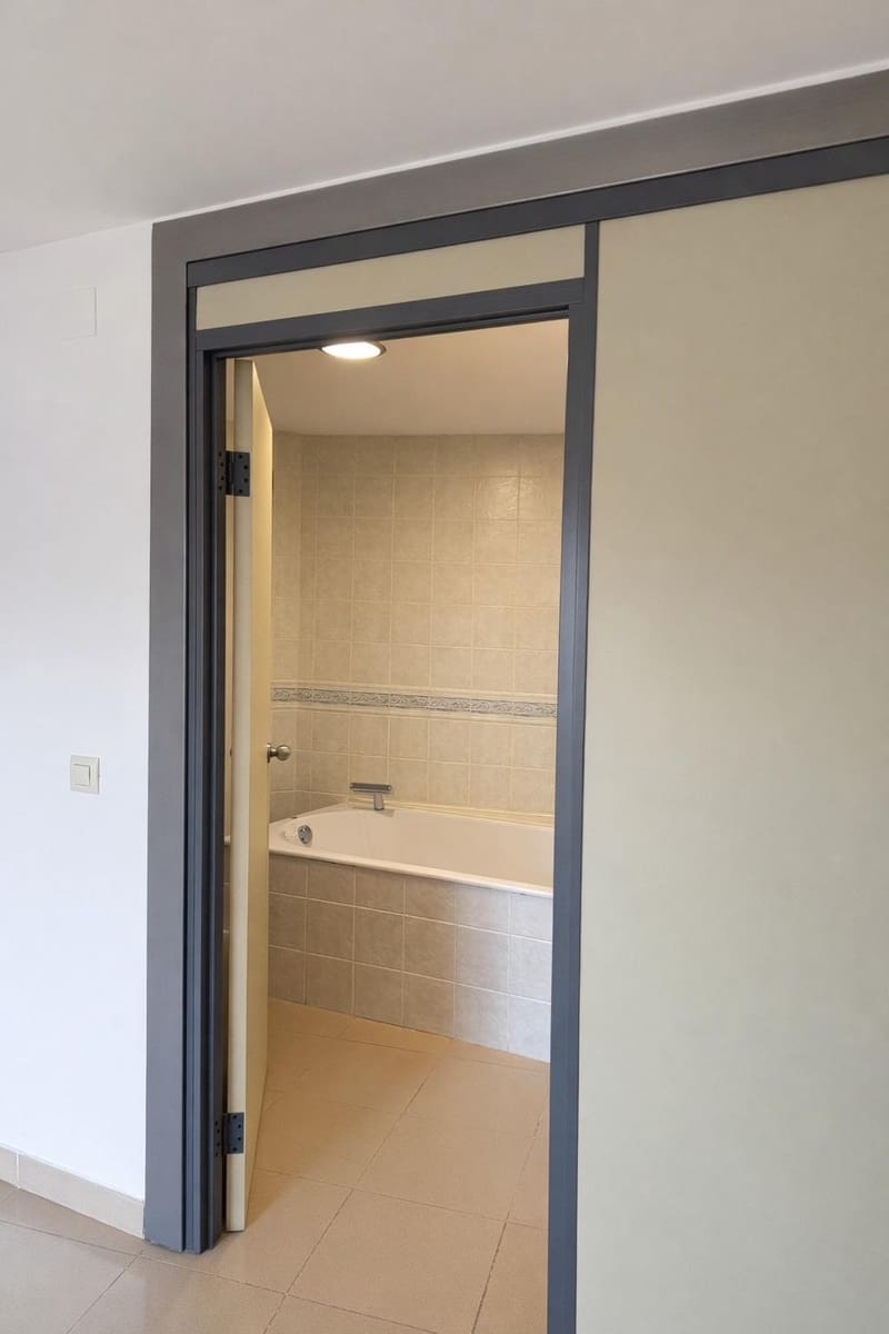 2 sovrum Lägenhet att hyra i L'Eliana - 1 100 € (Ref: 9627833)