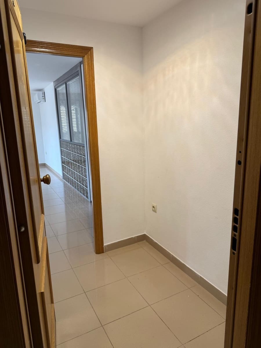 2 sovrum Lägenhet att hyra i L'Eliana - 1 100 € (Ref: 9627833)