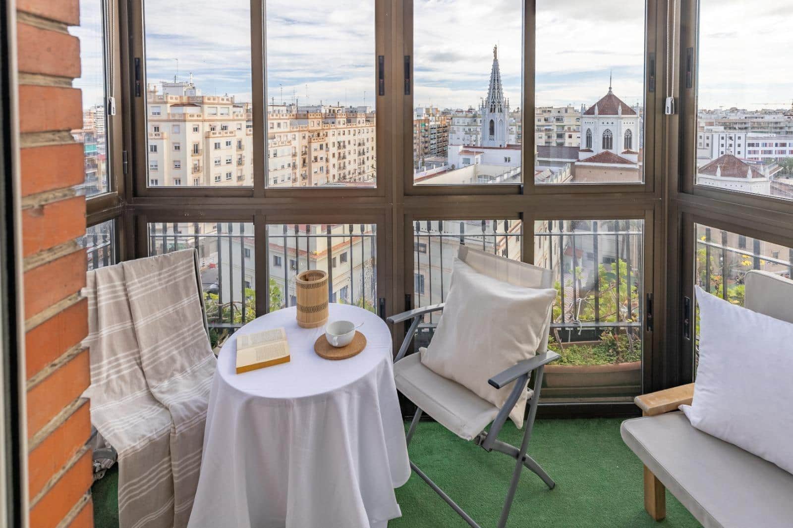 2 slaapkamer Flat te koop in Valencia stad - € 285.000 (Ref: 9637853)