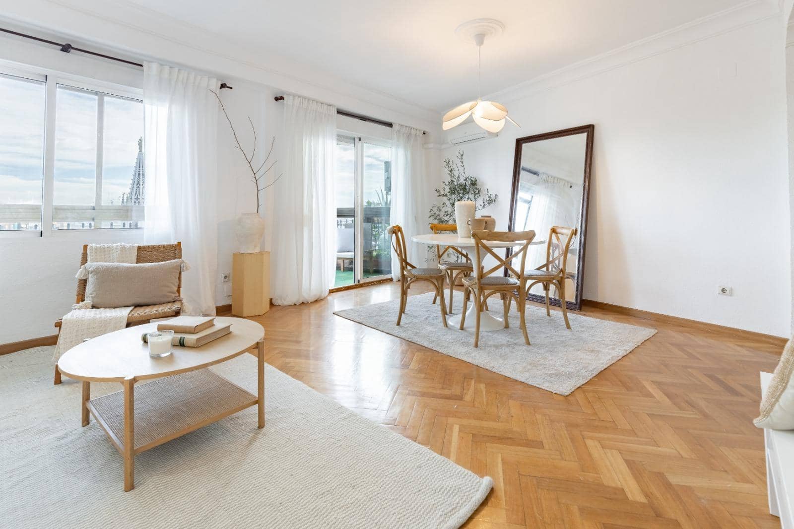 2 slaapkamer Flat te koop in Valencia stad - € 285.000 (Ref: 9637853)