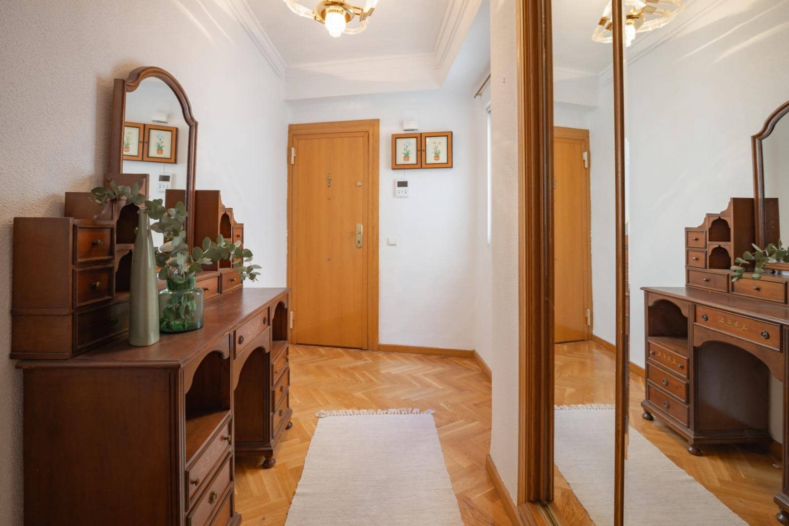 2 slaapkamer Flat te koop in Valencia stad - € 285.000 (Ref: 9637853)