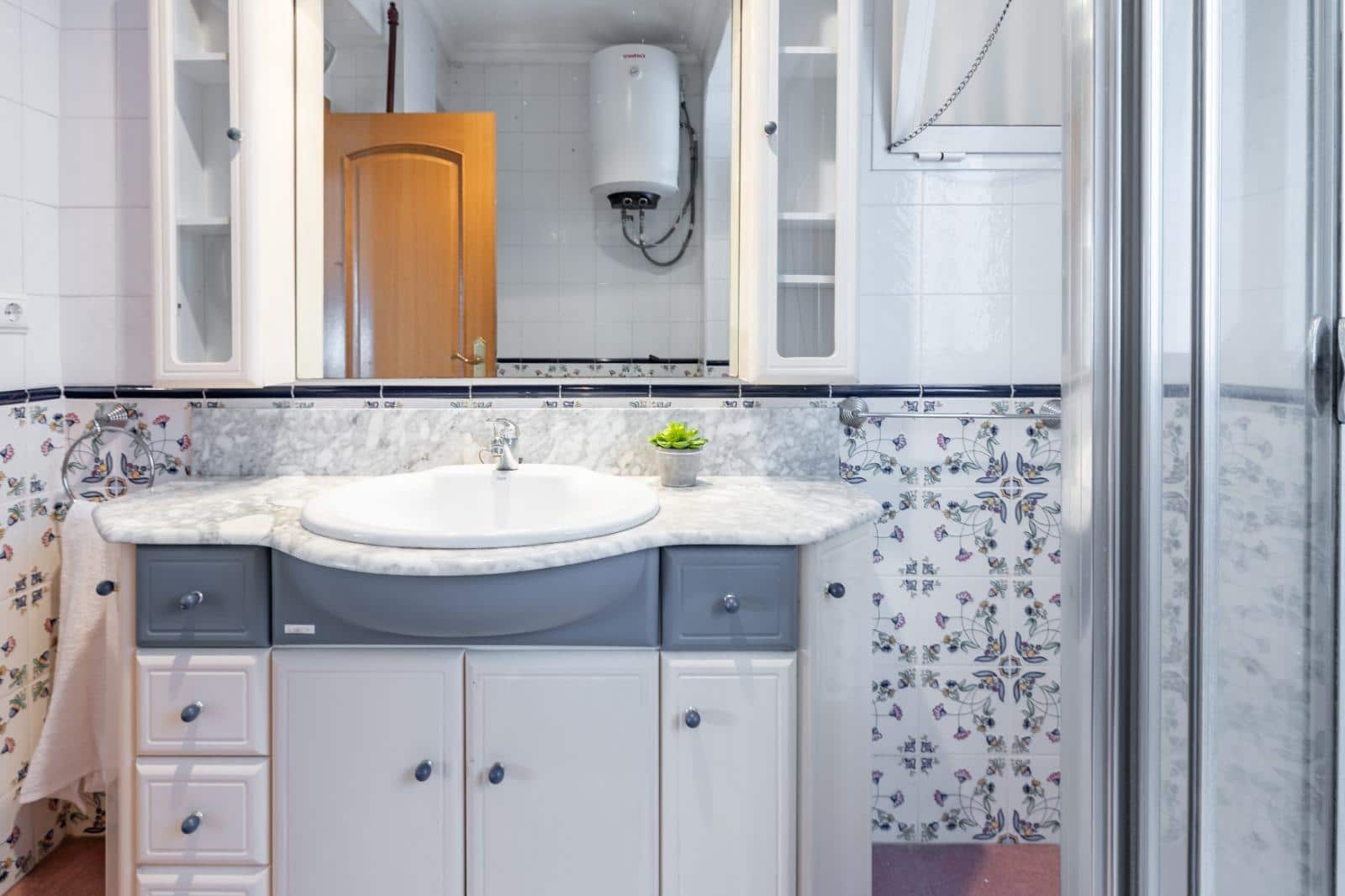 2 slaapkamer Flat te koop in Valencia stad - € 285.000 (Ref: 9637853)