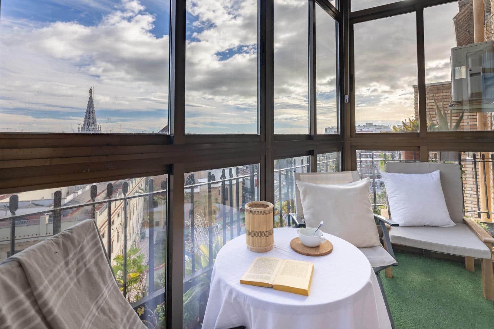 2 slaapkamer Flat te koop in Valencia stad - € 285.000 (Ref: 9637853)