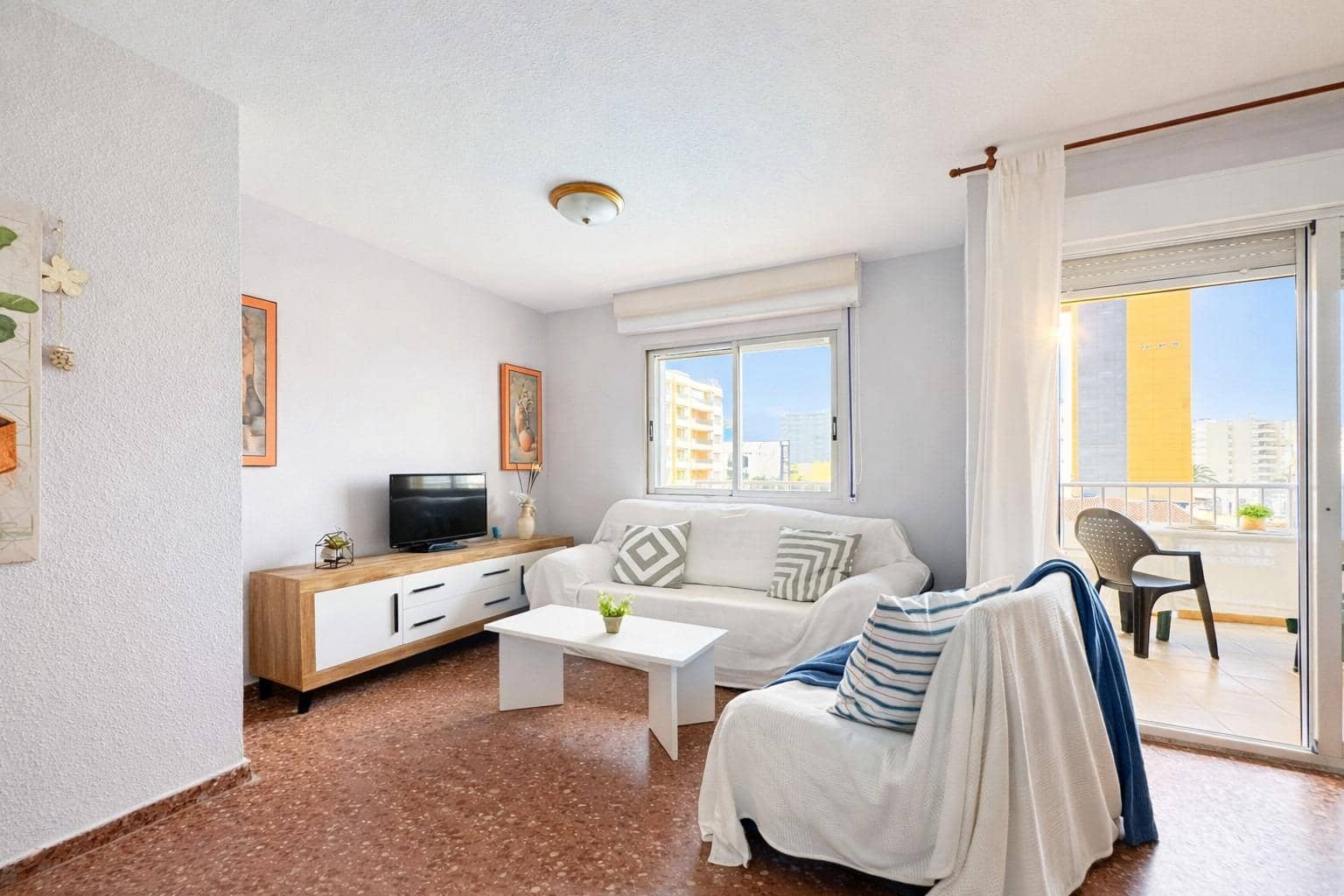 3 Zimmer Apartment zu vermieten in Gandia mit Pool - 900 € (Ref: 9637854)