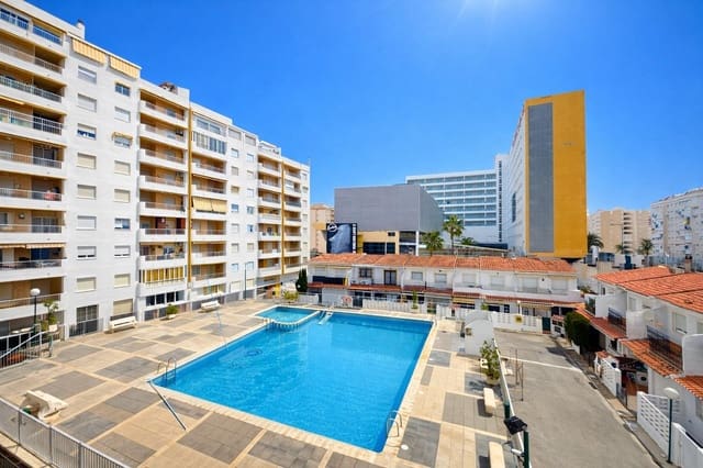 3 Zimmer Apartment zu vermieten in Gandia mit Pool - 900 € (Ref: 9637854)