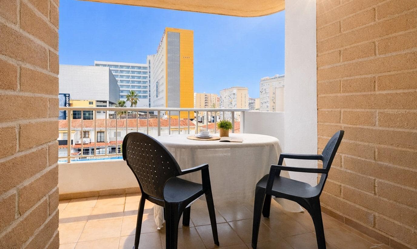 3 Zimmer Apartment zu vermieten in Gandia mit Pool - 900 € (Ref: 9637854)