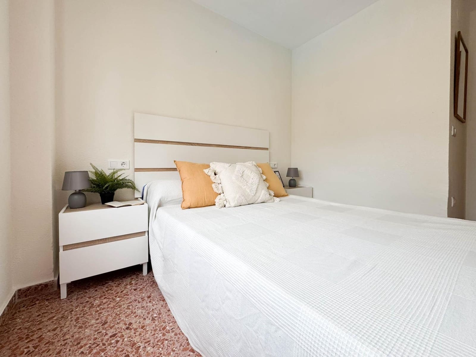 3 Zimmer Apartment zu vermieten in Gandia mit Pool - 900 € (Ref: 9637854)