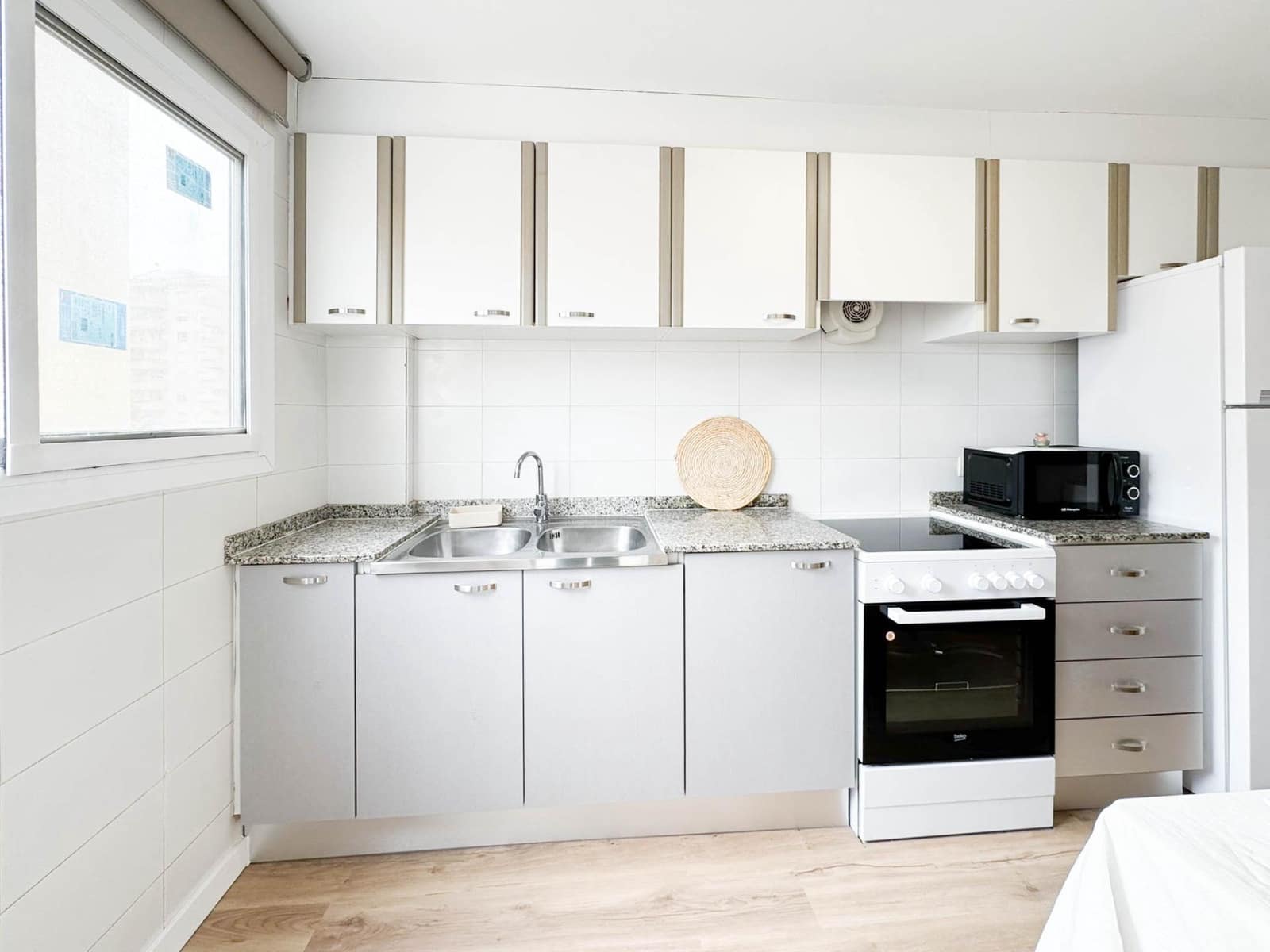 3 Zimmer Apartment zu vermieten in Gandia mit Pool - 900 € (Ref: 9637854)