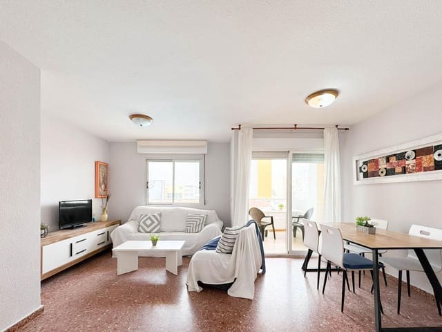 3 Zimmer Apartment zu vermieten in Gandia mit Pool - 900 € (Ref: 9637854)