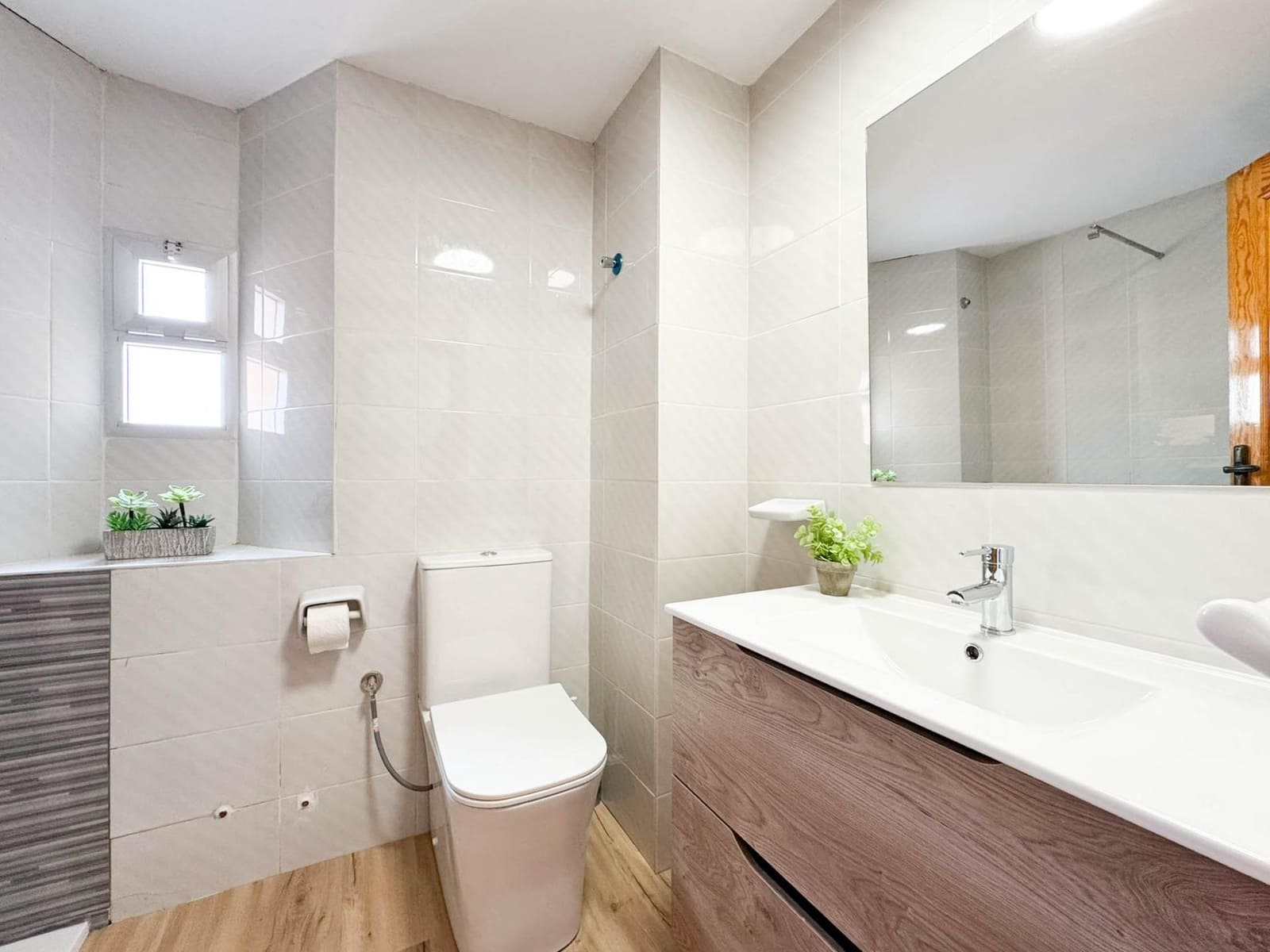 3 Zimmer Apartment zu vermieten in Gandia mit Pool - 900 € (Ref: 9637854)