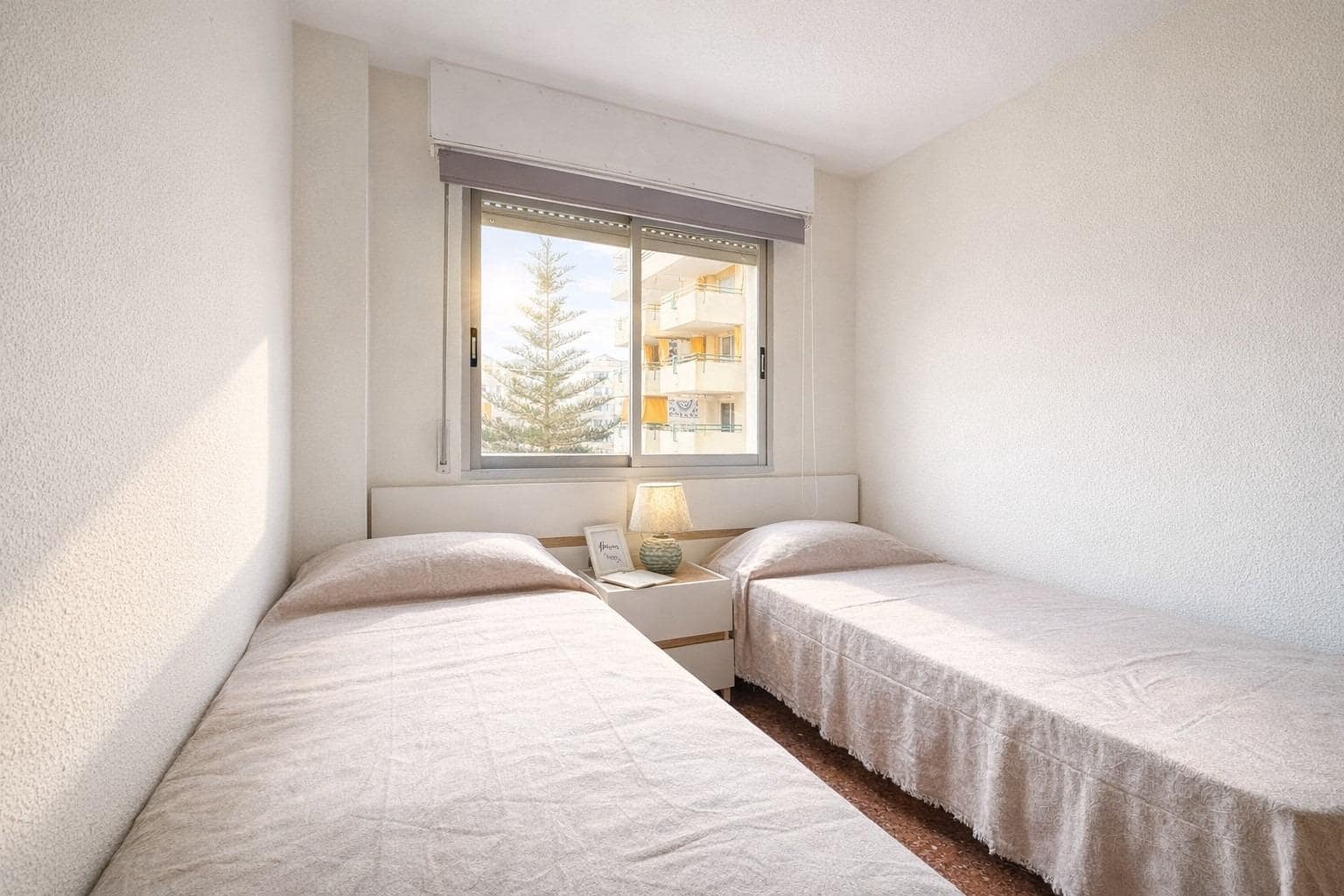 3 Zimmer Apartment zu vermieten in Gandia mit Pool - 900 € (Ref: 9637854)