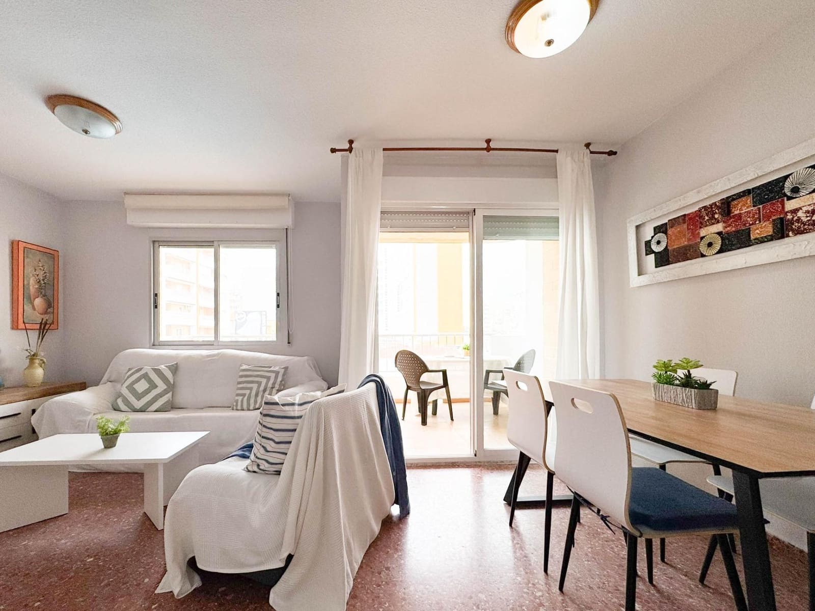 3 Zimmer Apartment zu vermieten in Gandia mit Pool - 900 € (Ref: 9637854)