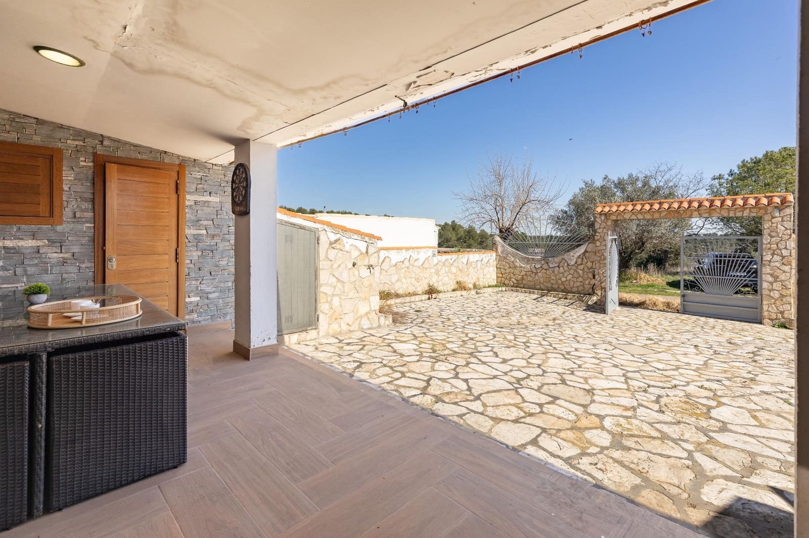 2 bedroom Semi-detached Villa for sale in Enguera with garage - € 190,000 (Ref: 9637855)