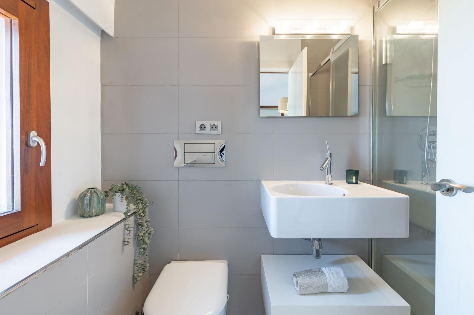 2 slaapkamer Halfvrijstaande villa te koop in Enguera met garage - € 183.000 (Ref: 9637855)