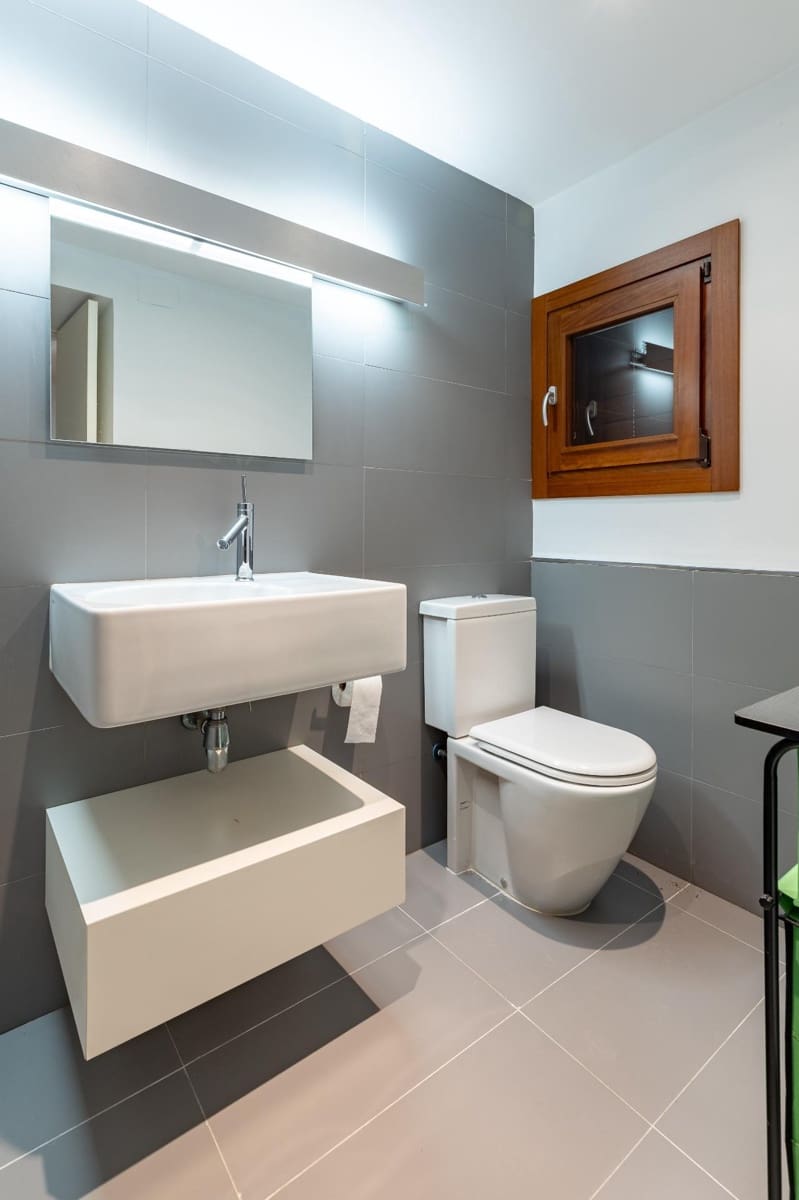2 slaapkamer Halfvrijstaande villa te koop in Enguera met garage - € 183.000 (Ref: 9637855)