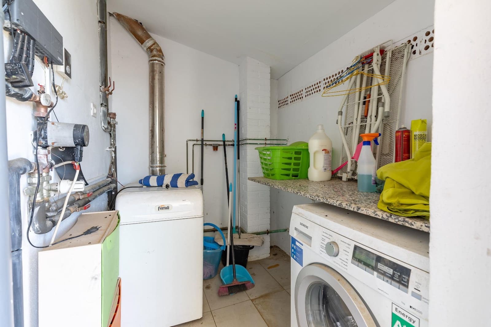 2 slaapkamer Halfvrijstaande villa te koop in Enguera met garage - € 183.000 (Ref: 9637855)