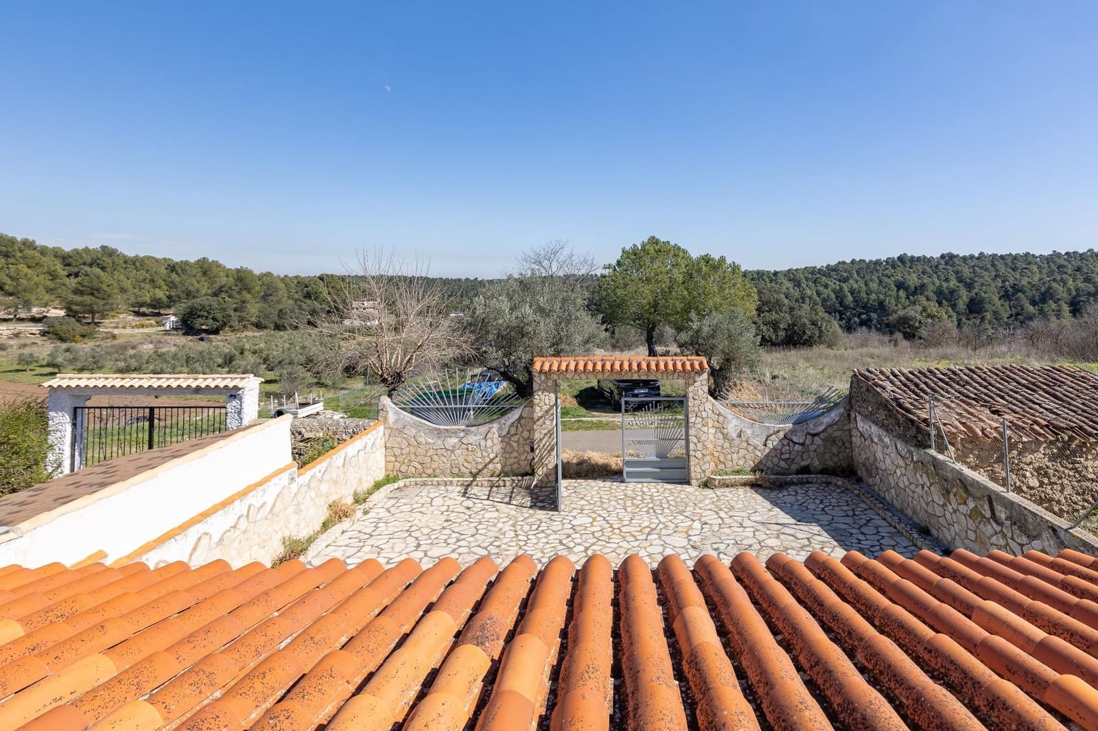 2 slaapkamer Halfvrijstaande villa te koop in Enguera met garage - € 183.000 (Ref: 9637855)