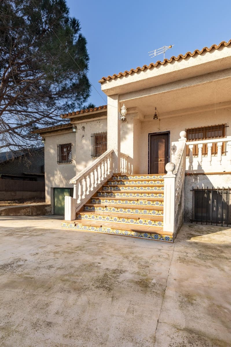 Chalet de 3 habitaciones en Bétera en venta con garaje - 225.000 € (Ref: 9637856)