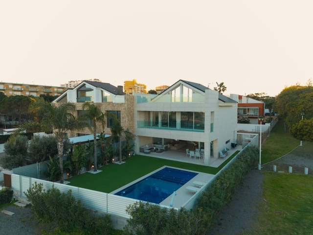 6 makuuhuone Huvila myytävänä paikassa Almarda, Sagunto / Sagunt mukana uima-altaan 
autotalli - 1 650 000 € (Ref: 9637857)