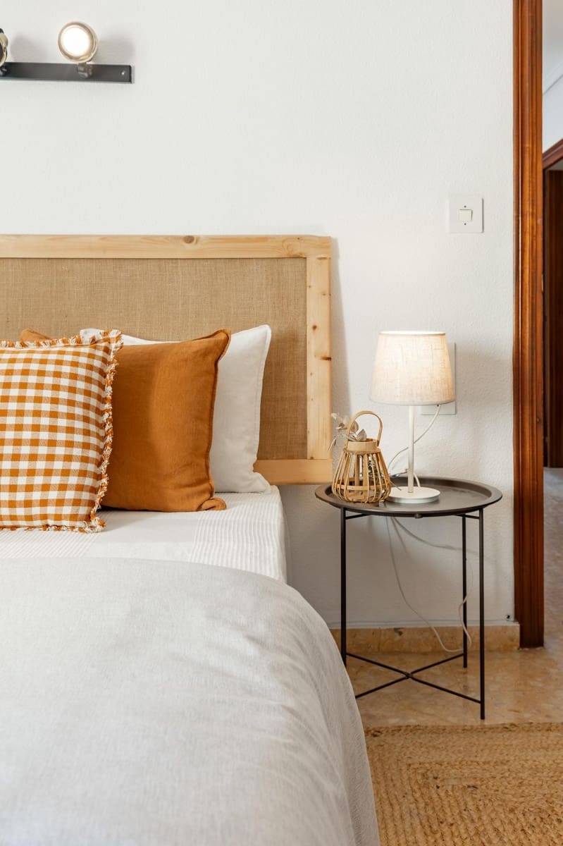 4 bedroom Penthouse for sale in Requena - € 160,000 (Ref: 9637859)