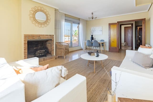 4 bedroom Penthouse for sale in Requena - € 160,000 (Ref: 9637859)