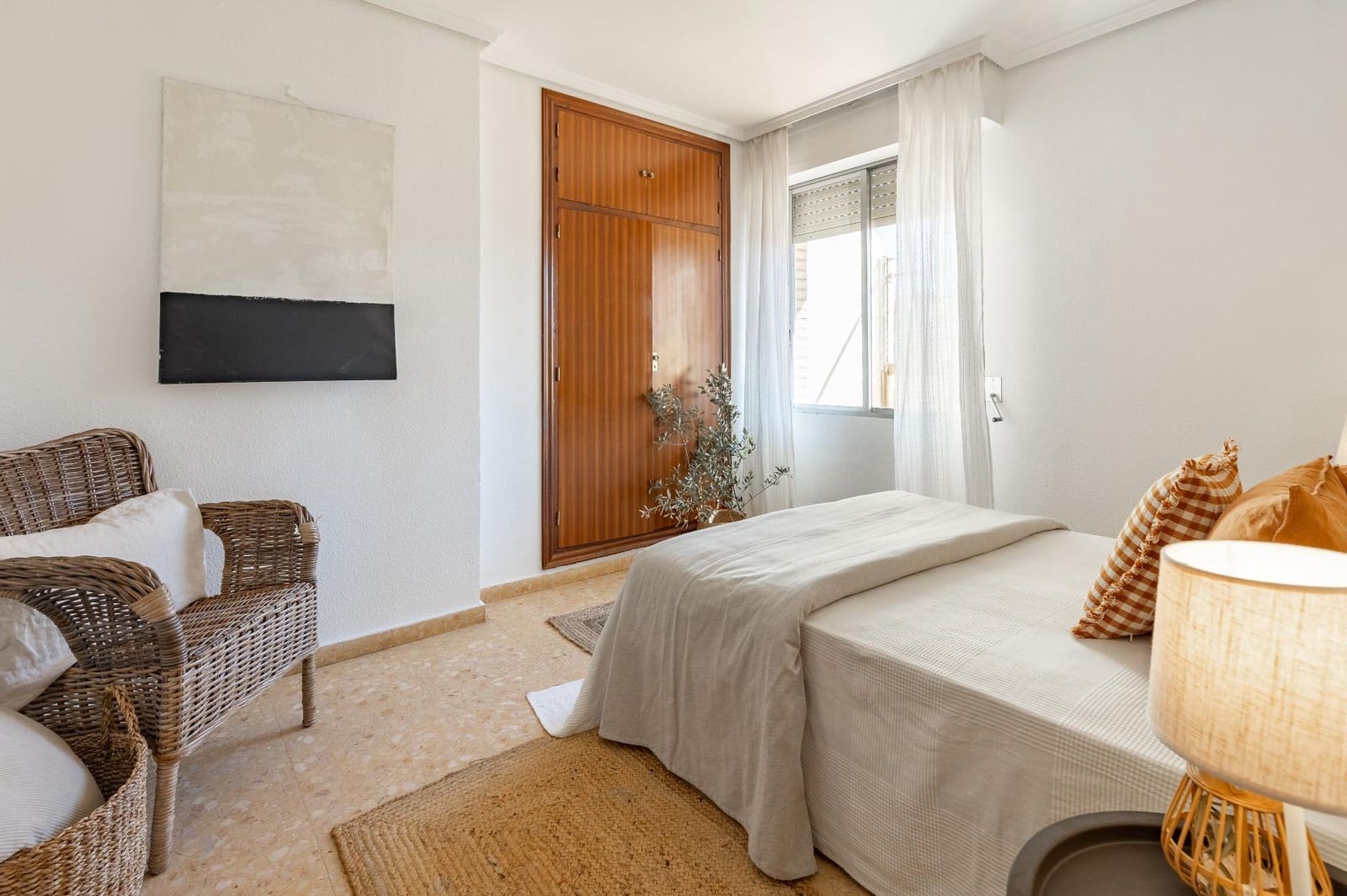 4 bedroom Penthouse for sale in Requena - € 160,000 (Ref: 9637859)