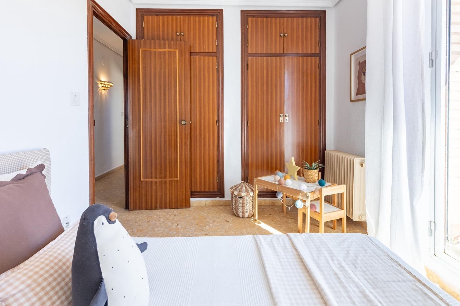 4 bedroom Penthouse for sale in Requena - € 160,000 (Ref: 9637859)