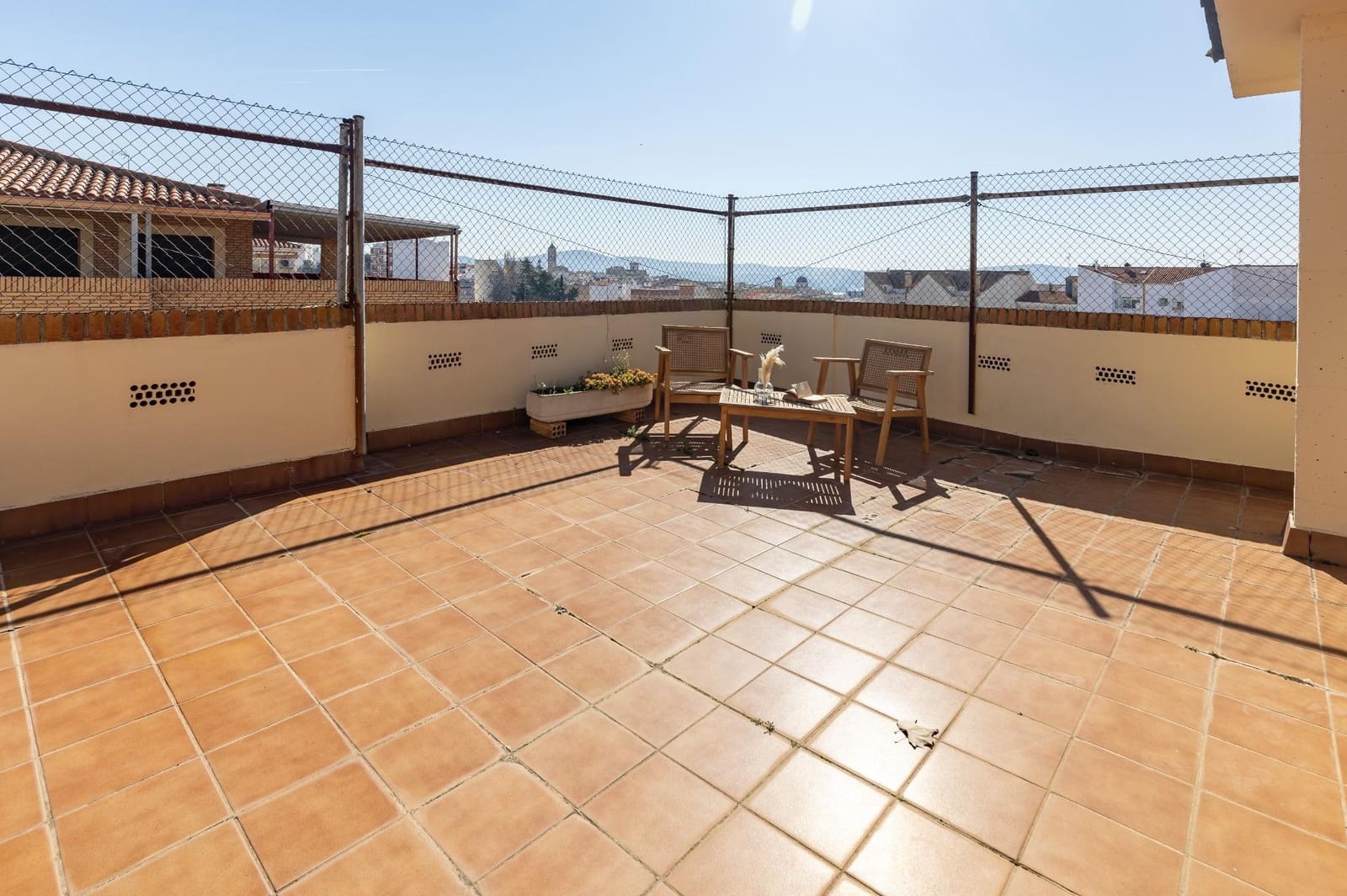4 bedroom Penthouse for sale in Requena - € 160,000 (Ref: 9637859)