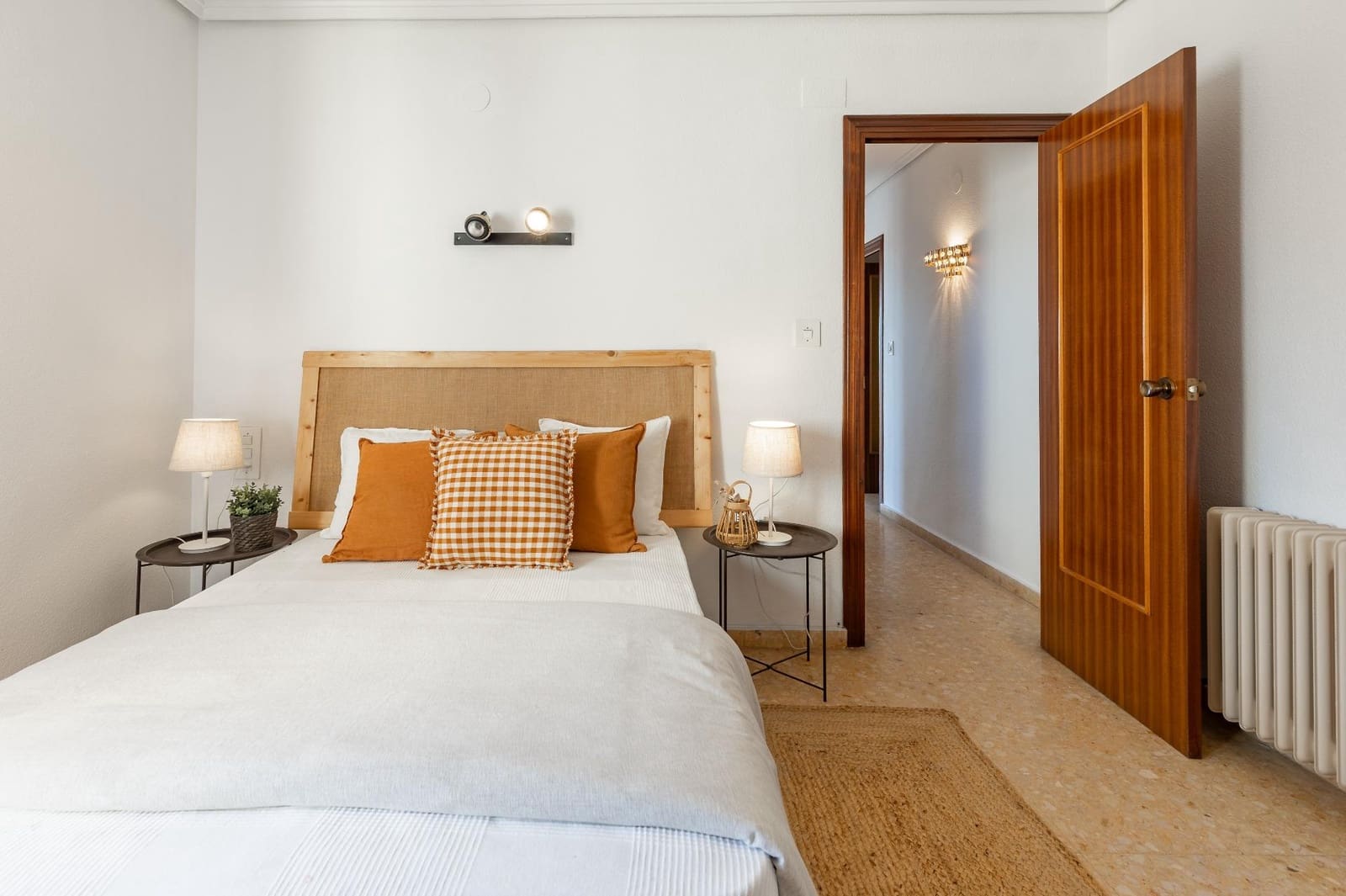 4 bedroom Penthouse for sale in Requena - € 160,000 (Ref: 9637859)