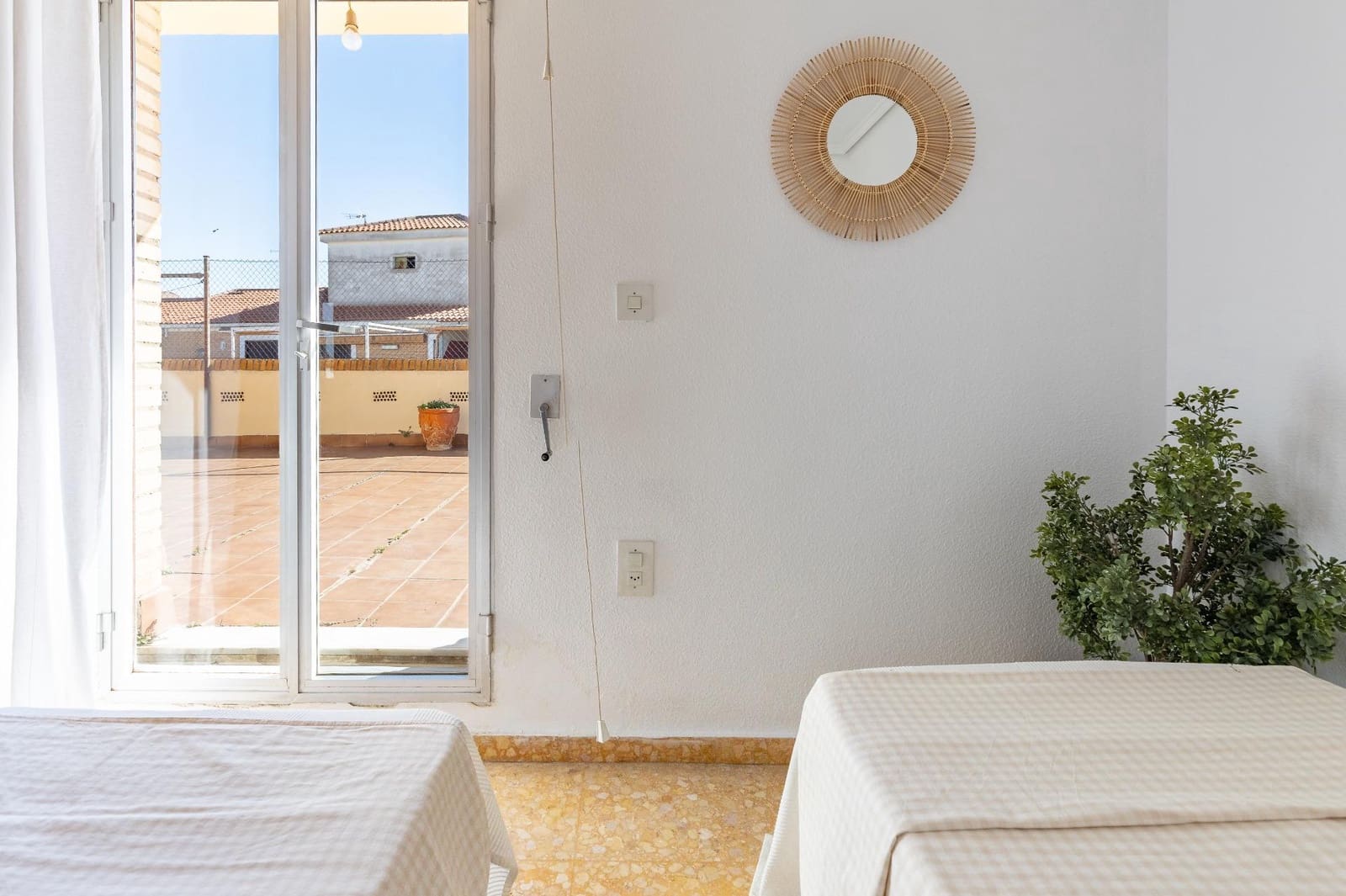 4 bedroom Penthouse for sale in Requena - € 160,000 (Ref: 9637859)