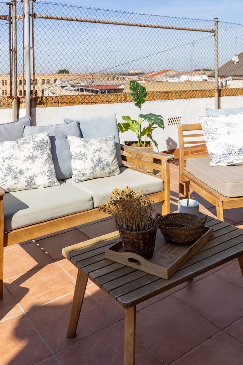 4 bedroom Penthouse for sale in Requena - € 160,000 (Ref: 9637859)