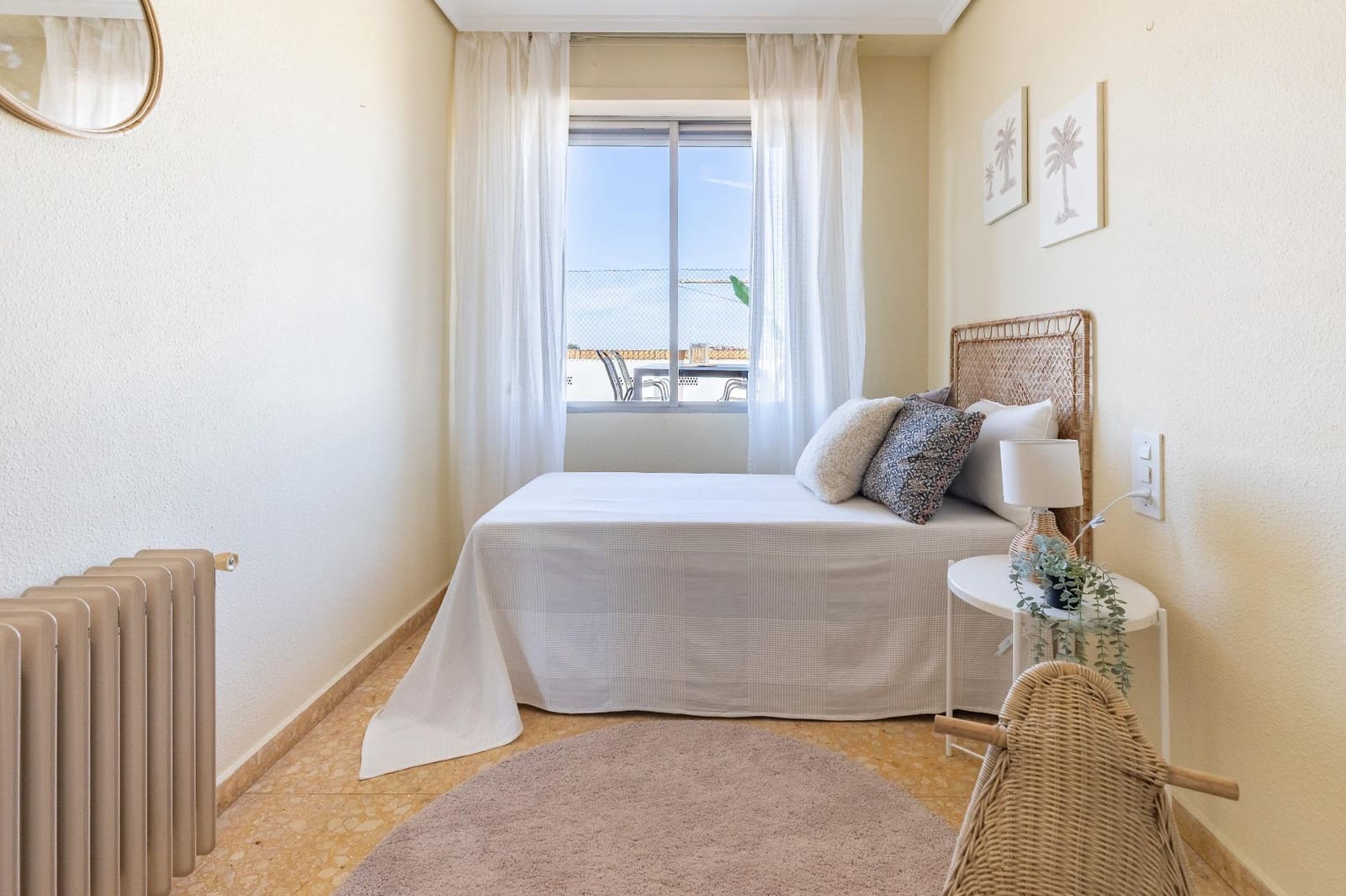 4 bedroom Penthouse for sale in Requena - € 160,000 (Ref: 9637859)