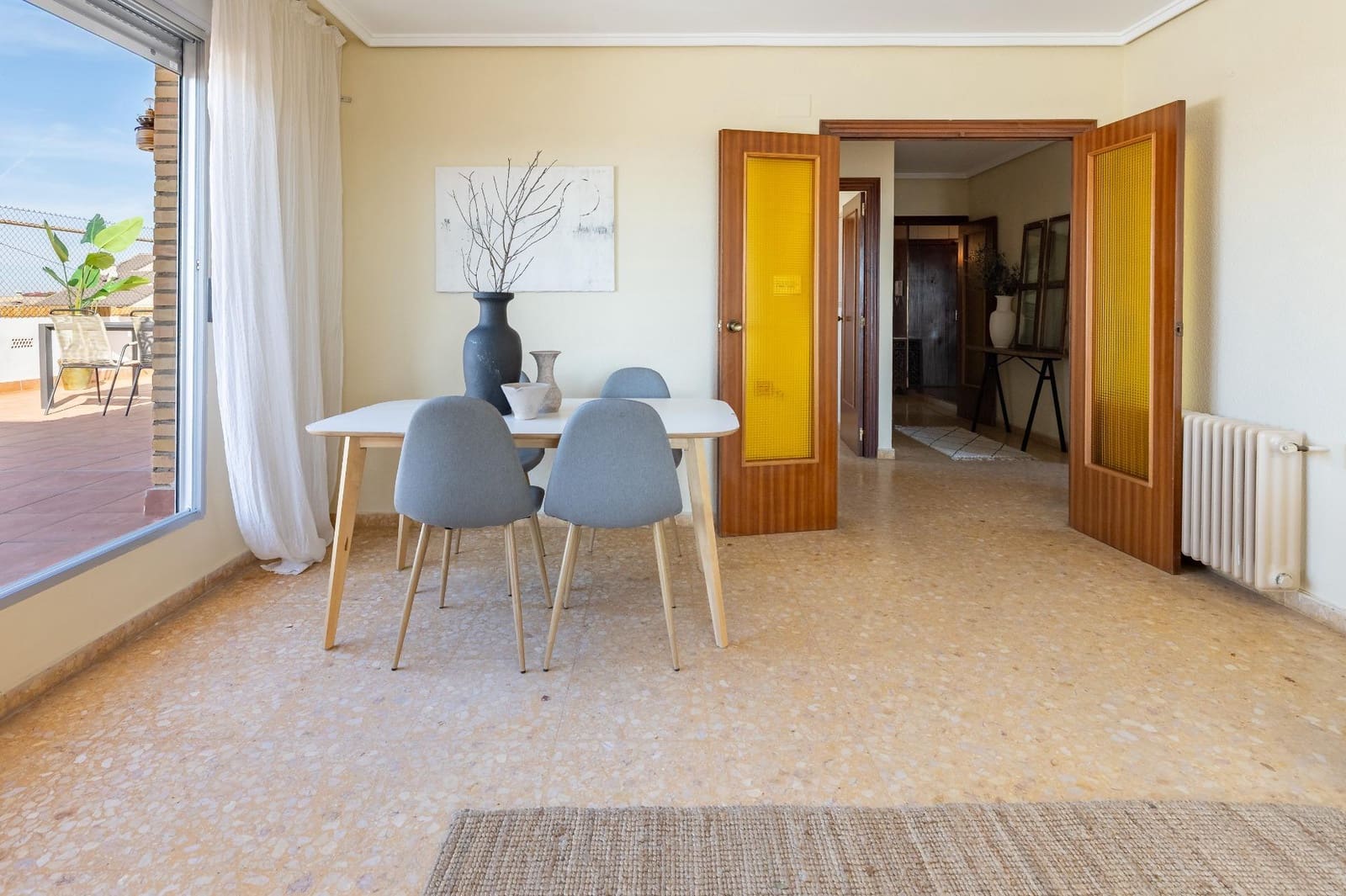 4 bedroom Penthouse for sale in Requena - € 160,000 (Ref: 9637859)