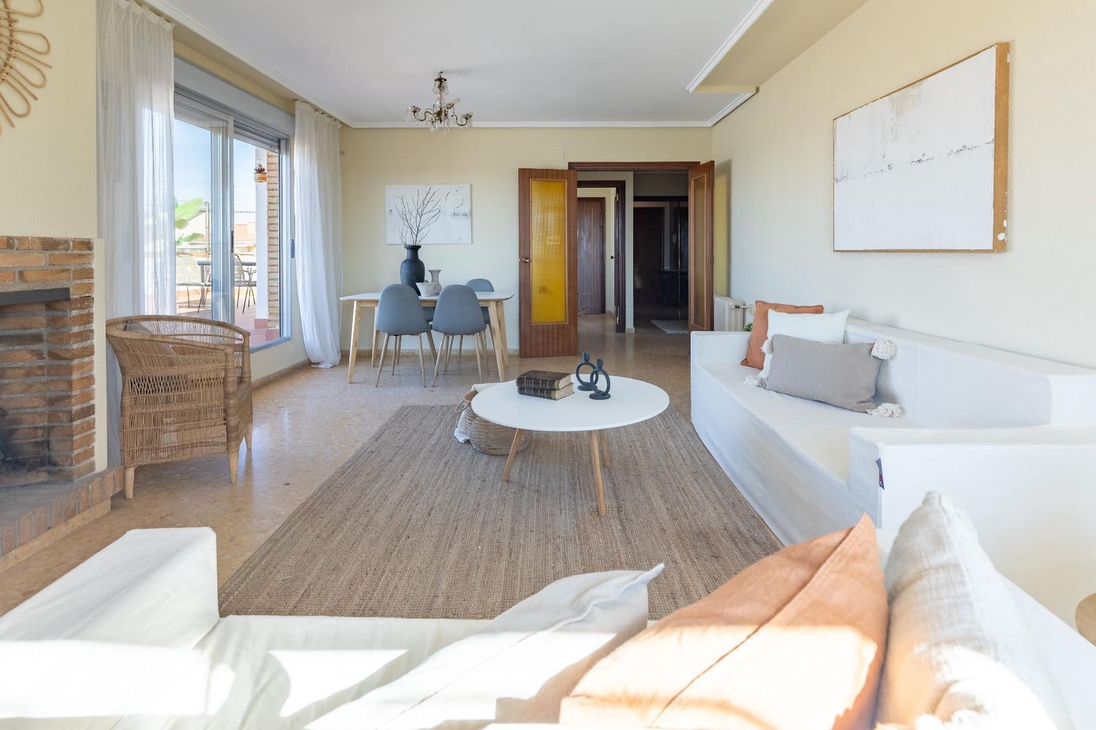 4 bedroom Penthouse for sale in Requena - € 160,000 (Ref: 9637859)