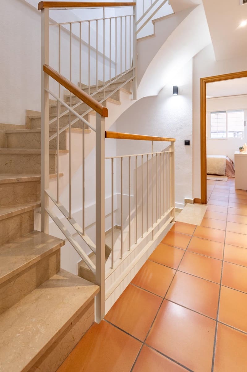 5 bedroom Semi-detached Villa for sale in Masarrochos / Massarrojos with pool - € 650,000 (Ref: 9637860)