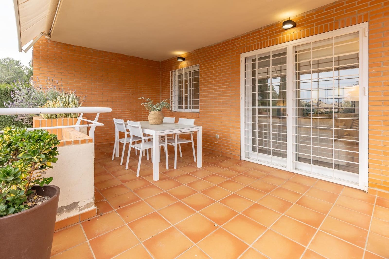 5 bedroom Semi-detached Villa for sale in Rocafort with pool - € 650,000 (Ref: 9637860)