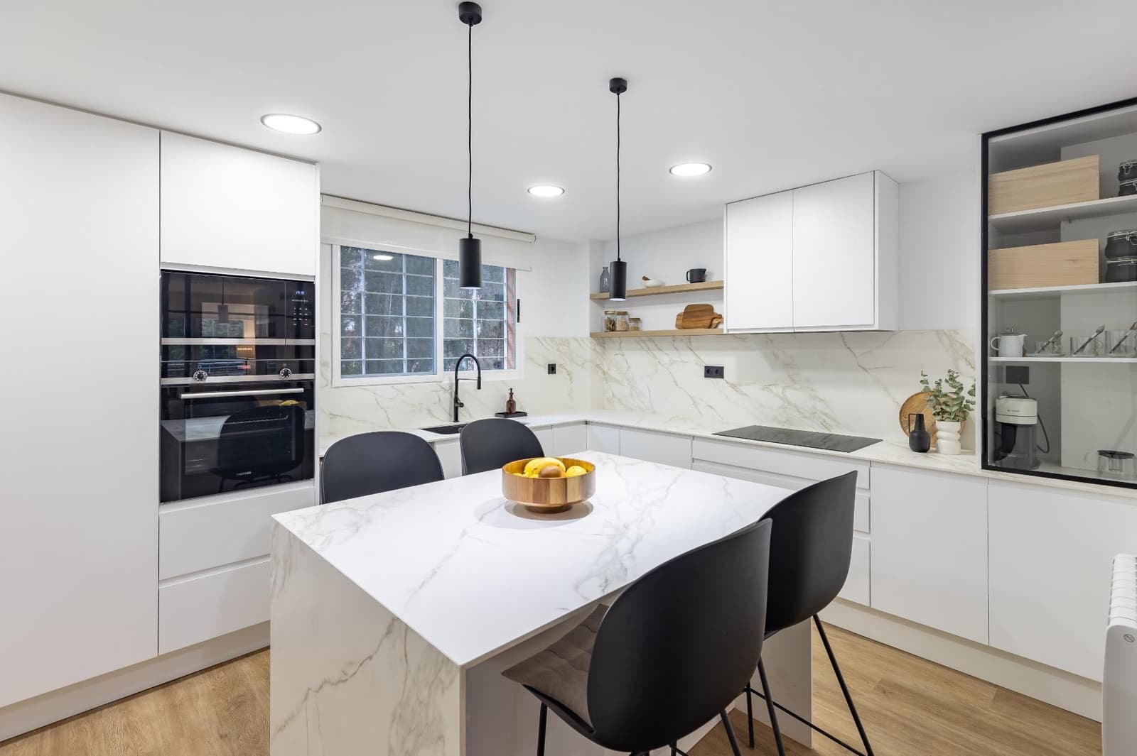 5 bedroom Semi-detached Villa for sale in Rocafort with pool - € 650,000 (Ref: 9637860)