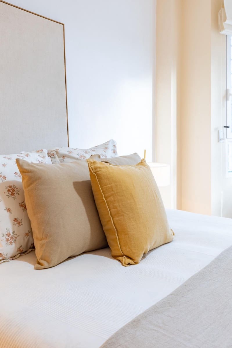 5 bedroom Semi-detached Villa for sale in Rocafort with pool - € 650,000 (Ref: 9637860)