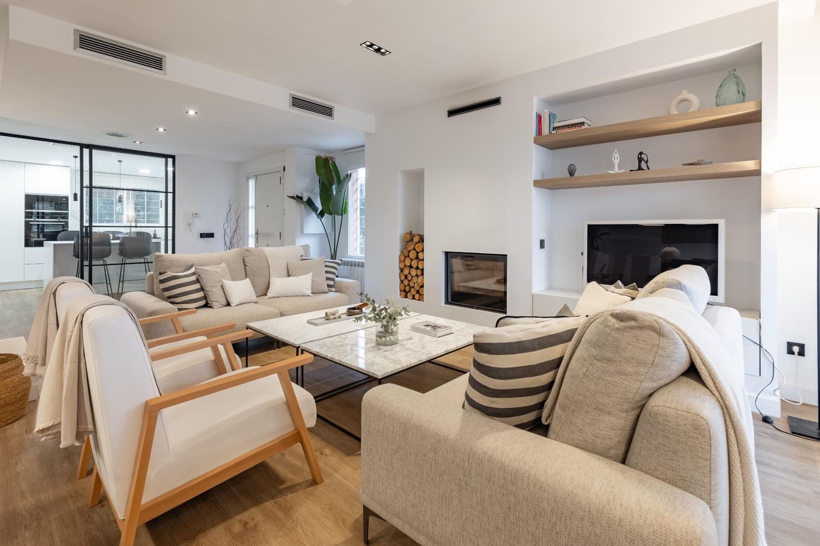 5 bedroom Semi-detached Villa for sale in Rocafort with pool - € 650,000 (Ref: 9637860)