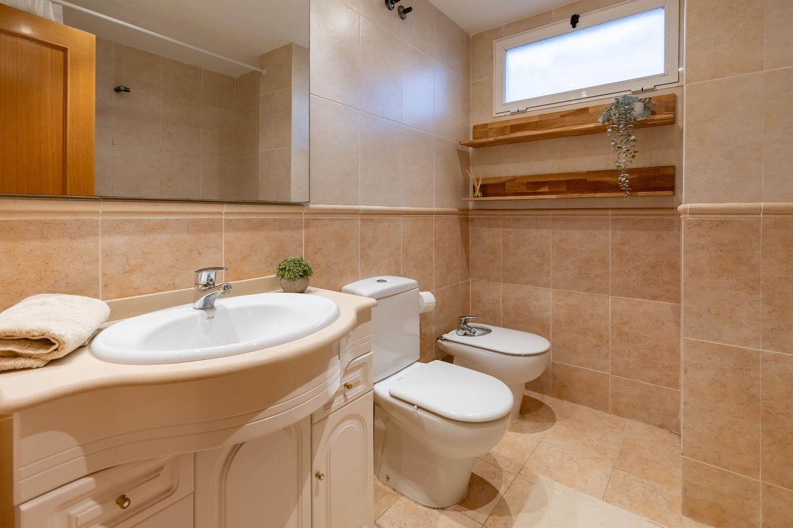 5 bedroom Semi-detached Villa for sale in Rocafort with pool - € 650,000 (Ref: 9637860)