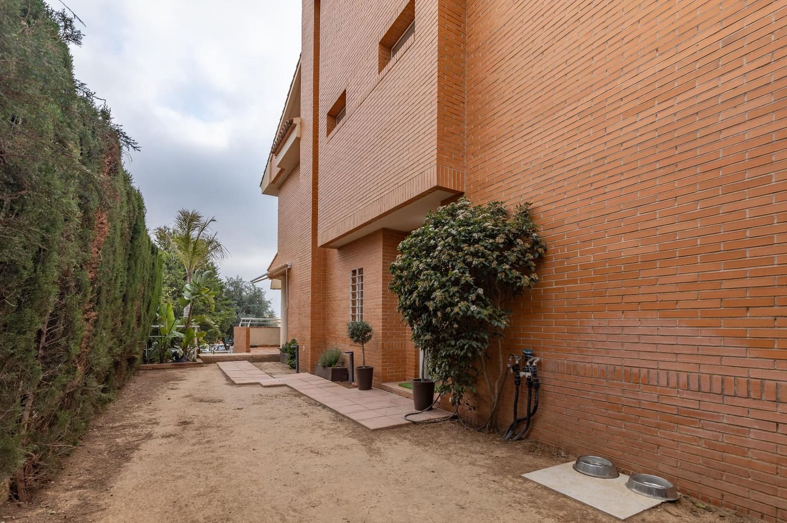 5 bedroom Semi-detached Villa for sale in Rocafort with pool - € 650,000 (Ref: 9637860)