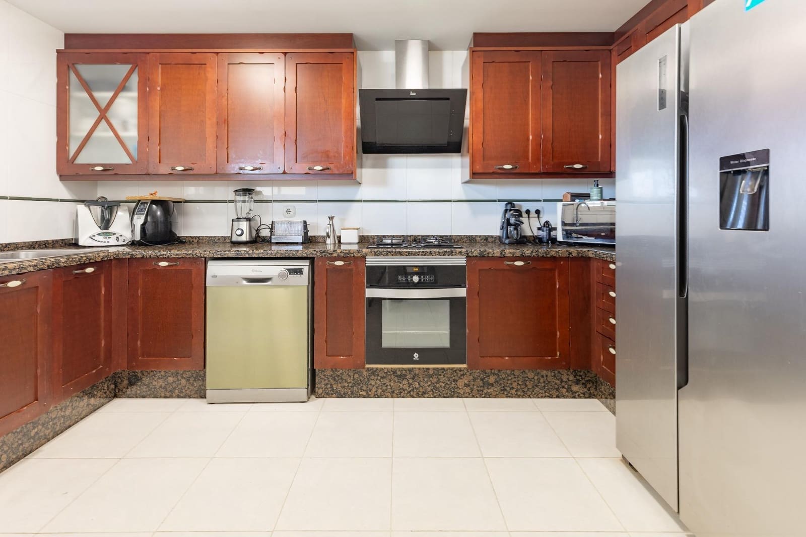 3 sypialnia Apartament na sprzedaż w Betera z basenem garażem - 410 000 € (Ref: 9645313)