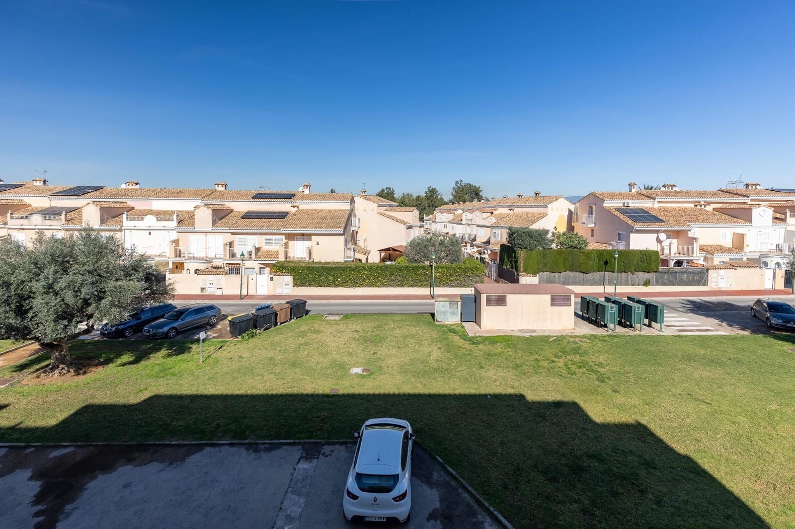 3 sypialnia Apartament na sprzedaż w Betera z basenem garażem - 410 000 € (Ref: 9645313)