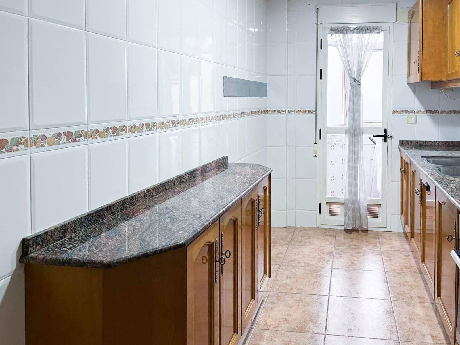 2 camera da letto Appartamento da affittare in La Pobla de Vallbona con garage - 850 € (Rif: 9659658)