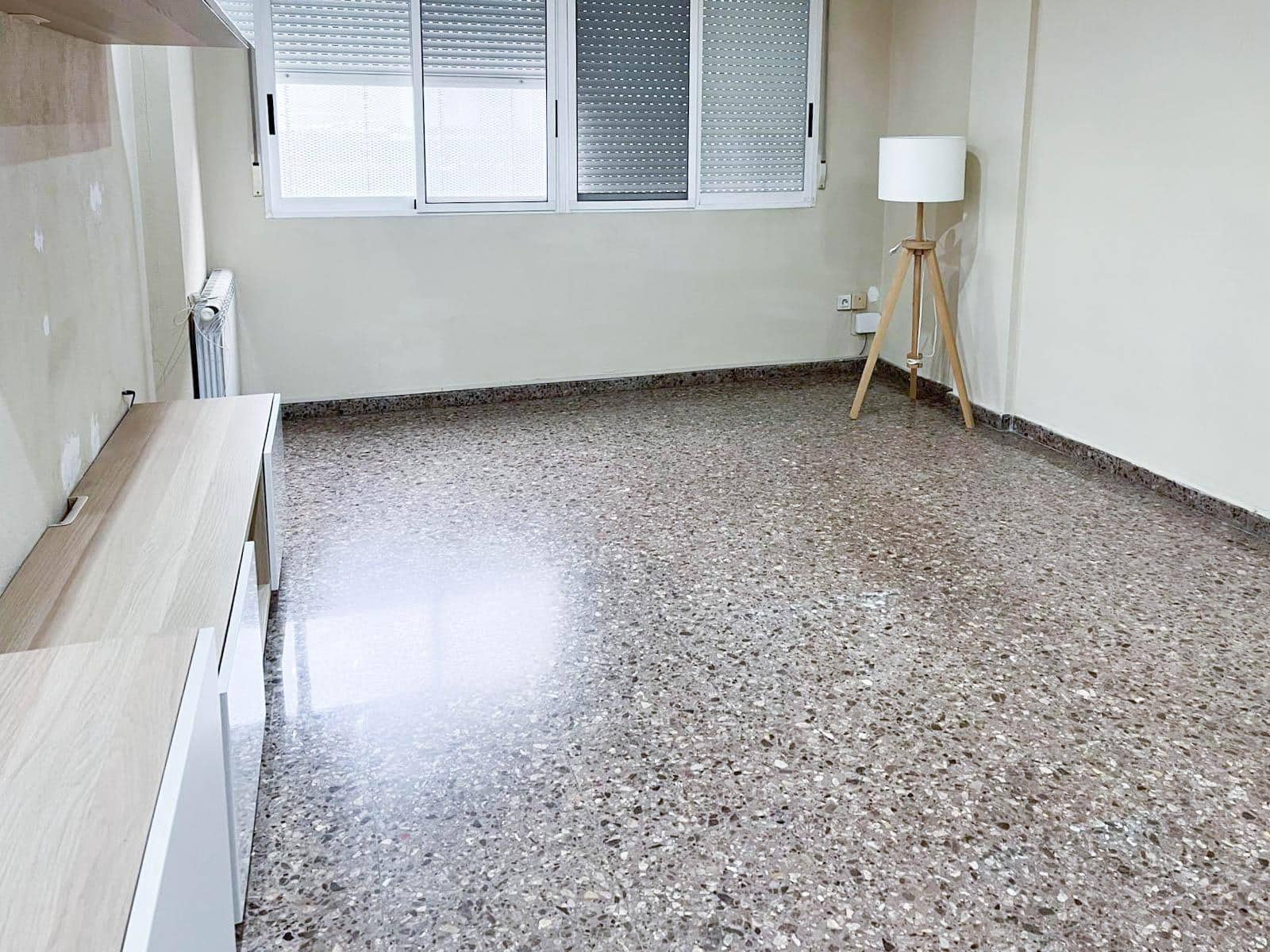 2 camera da letto Appartamento da affittare in La Pobla de Vallbona con garage - 850 € (Rif: 9659658)