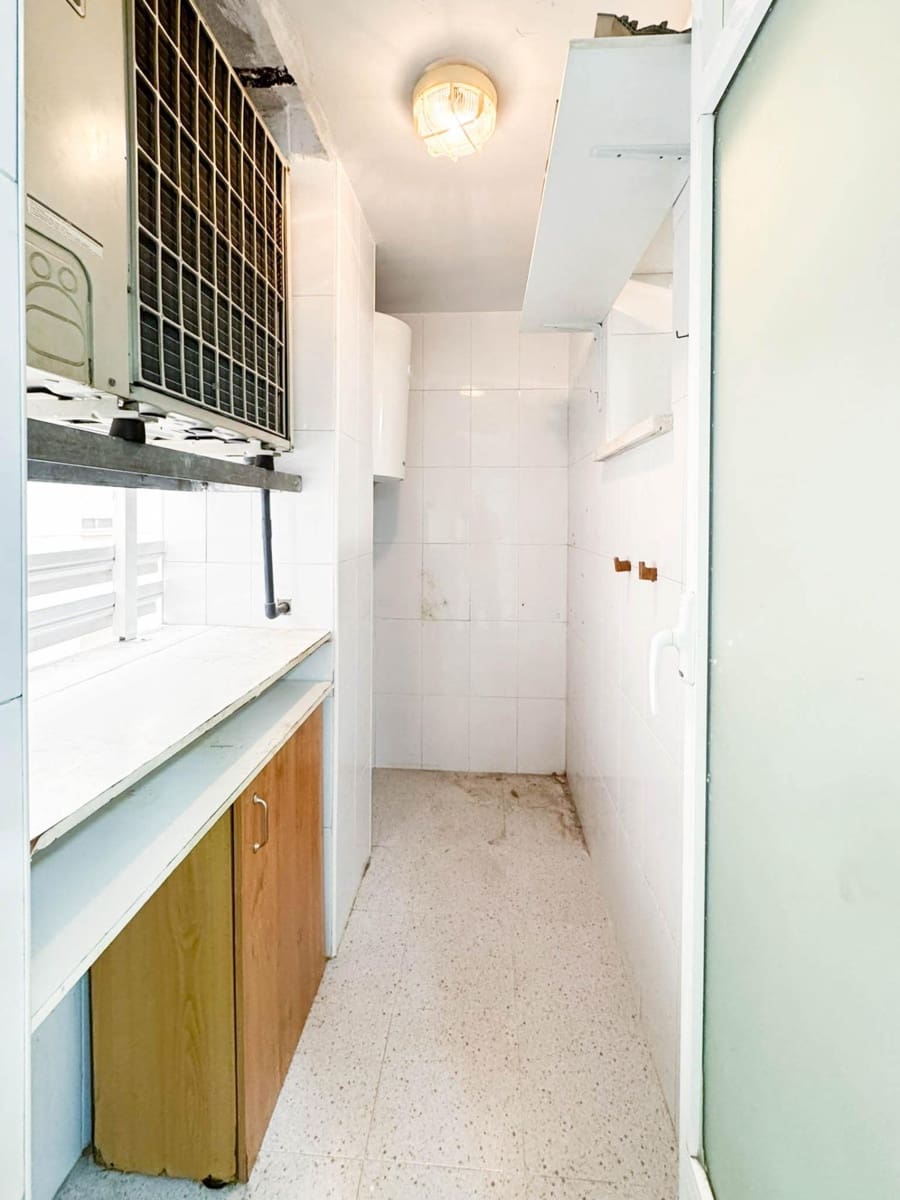 4 quarto Apartamento para arrendar em Paterna com piscina garagem - 1 450 € (Ref: 9659660)