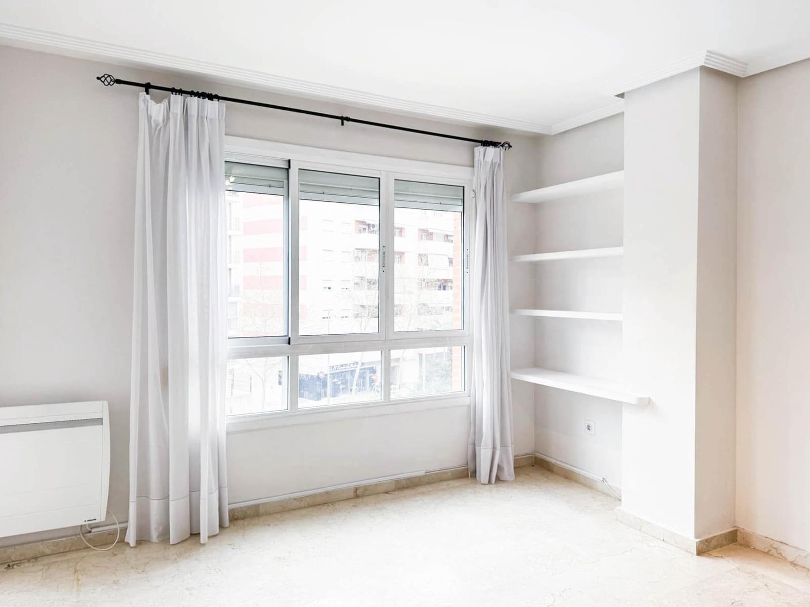 4 quarto Apartamento para arrendar em Paterna com piscina garagem - 1 450 € (Ref: 9659660)